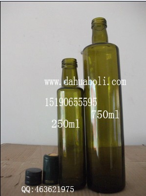 茶色圆橄榄油玻璃瓶